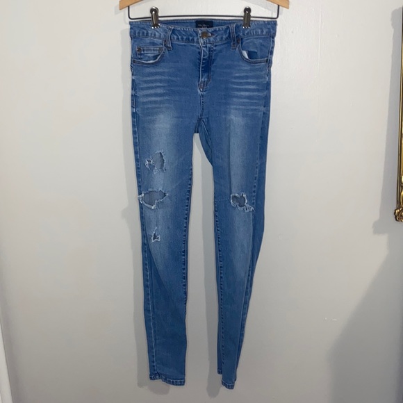 🌟Celebrity Pink skinny jeans! - Picture 2 of 9